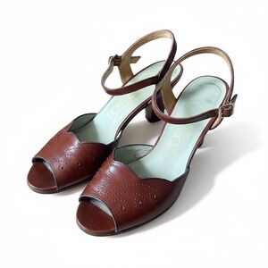 Socialites Vintage 60s 70s Leather Peep Toe Ankle Strap Heels 6.5 Spain